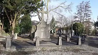 Monument famille Grimbry.
