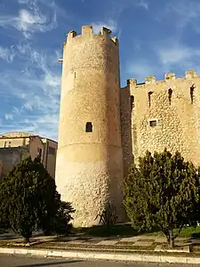 Tour circulaire au sud-ouest.