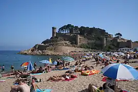 Plage et fortifications