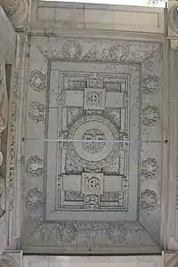 Détail du plafond de l'arc de triomphe.