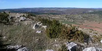Le village vu depuis l'enceinte protohistorique du Tourelle.
