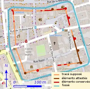Tracé d'une enceinte urbaine reportée sur un fond de carte moderne.