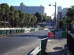 Station Maryse Bastié, dans un creux.