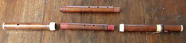 Flûte en buis et ivoire en quatre parties à une cléd'après Thomas Lot, Paris, c.1740