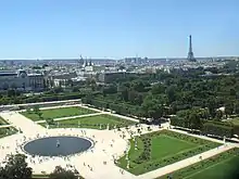 Panorama du jardin des Tuileries vu du Louvre.