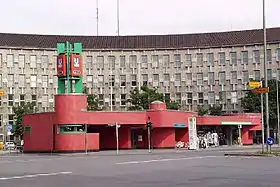 Hall d'entrée sur la Fehrbelliner Platz.