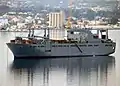 Le cargo USNS Bob Hope&nbsp;(en), dans le port de la baie de Souda en Crète.