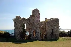 Ruines du château de Sandsfoot, construit au XVIe&nbsp;siècle, situé à l'ouest de Weymouth.