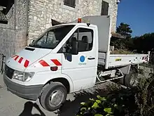 une fourgonnette des services techniques de Fontaine