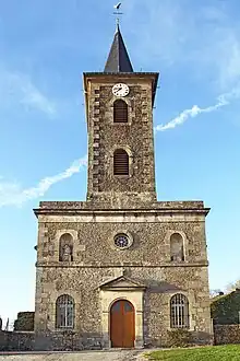 Large façade orientée au sud.