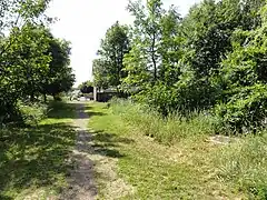 Le puits no&nbsp;10 bis dans son environnement.