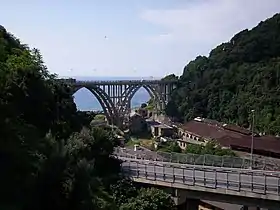 Le pont en arc de Cerusa.