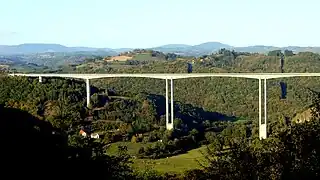 Viaduc du Pays de Tulle près de Naves, dans le centre.