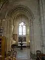 Bas-côté sud, vue dans la base du clocher.