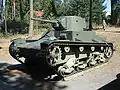 Char Vickers 6-ton finlandais (T-26E). Ce char a été réarmé avec un canon soviétique de 45&nbsp;mm canon capturé dans une tourelle T-26 pendant la Seconde Guerre mondiale.