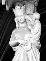 Vierge à l'Enfant du trumeau du portail inférieur de la Sainte-Chapelle