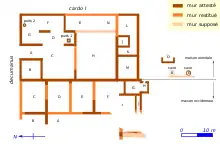 Maison double qui est la base de ce qui deviendra la maison au  grand péristyle