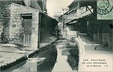 La Bièvre, rivière encore visible en 1907, peu à peu recouverte.