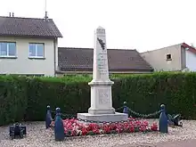 Le monument aux morts.