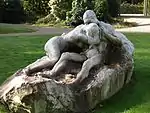« Adam et Ève » dans le jardin de l'hôtel de ville.