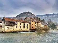 Vieux moulin à roues pendantes.