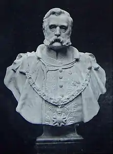 Sir Walter Sendall&nbsp;(en) (1902), marbre, Londres, National Portrait Gallery.
