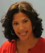 Wendy Davis interprète Karen Patton.