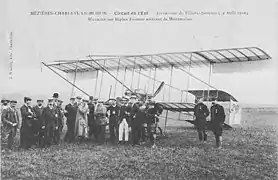 Charles Terres Weymann sur son biplan au terrain de Villers-Semeuse.