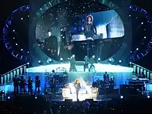 Houston sur scène lors de sa tournée, à Milan.