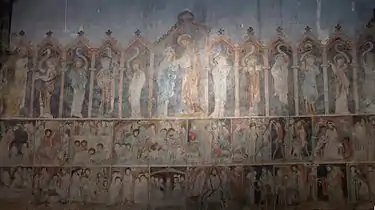 Fresque gothique "Apôtres, Vie et Passion du Christ, Œuvres de Miséricorde" (XIVe siècle).
