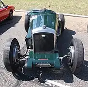 Voiture beaucoup modifiée, suralimentée