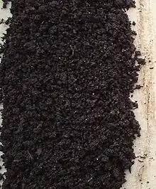 Turricules fraîchement récoltés formant un vermicompost.