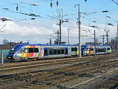 Automoteurs X 73900 en livrée Alsace.