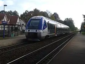 Desserte par un TER.