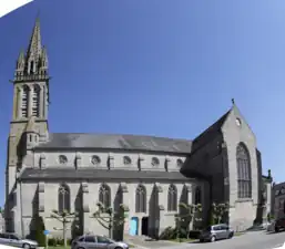 Église Saint-Pierre et Saint-Paul.