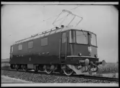 Photo d'usine de la Re 4/4II 11201 en 1964