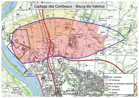 Captage des Combeaux à Bourg-lès-Valence - La zone bleue représente l'aire d'alimentation du captage tandis que la zone rose représente la zone de protection du captage.